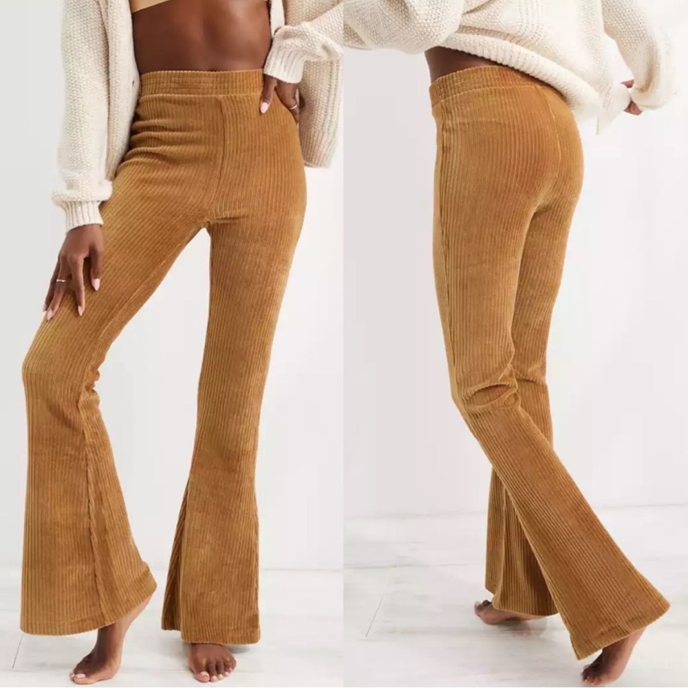 NWT Aerie Groove On‎ Velour High Waisted Flare Pant